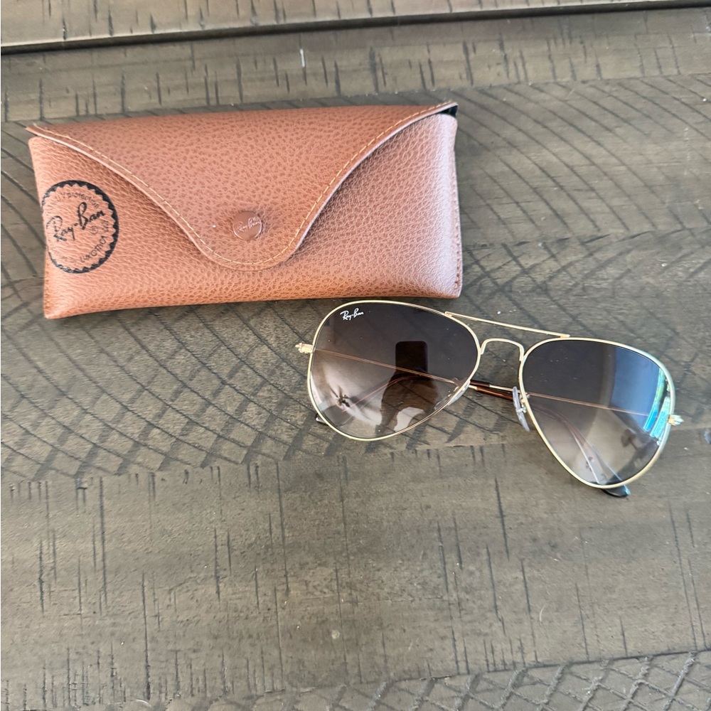 Ray-Ban Gold Aviator Sunglasses with Brown Case